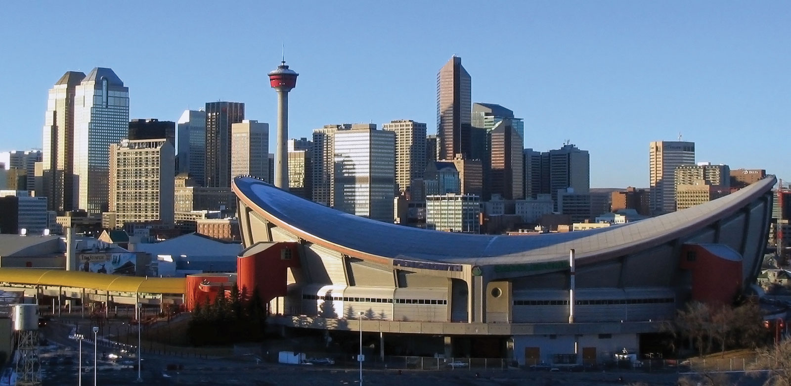 Calgary-foreground-Pengrowth-Saddledome-Canada-Alberta